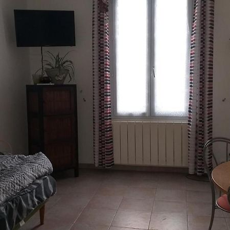 Le Jardinet Appartement Pont-Sainte-Maxence Buitenkant foto